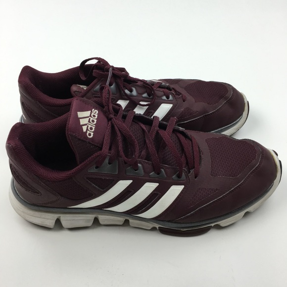 maroon tennis shoes